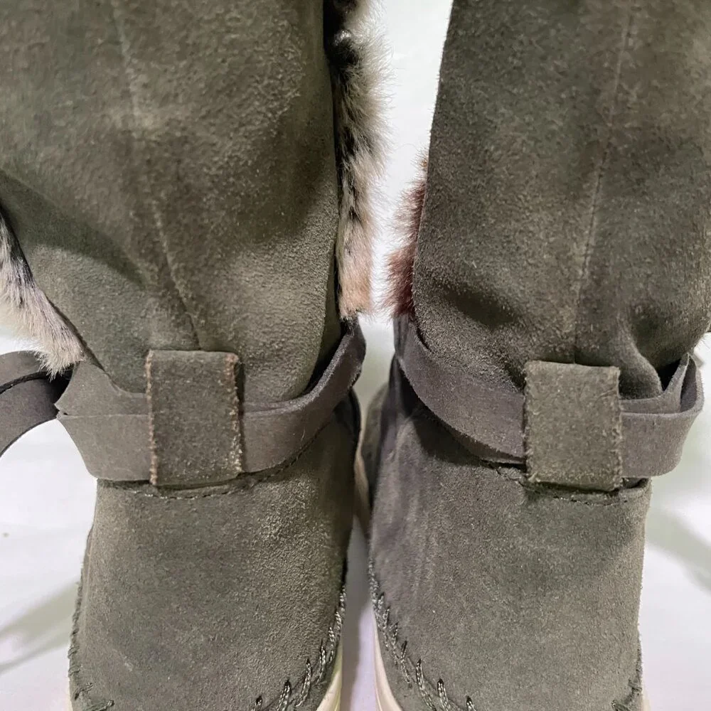 Toms Women’s Olive Green Leather Faux Fur Lined Boots Size 7
